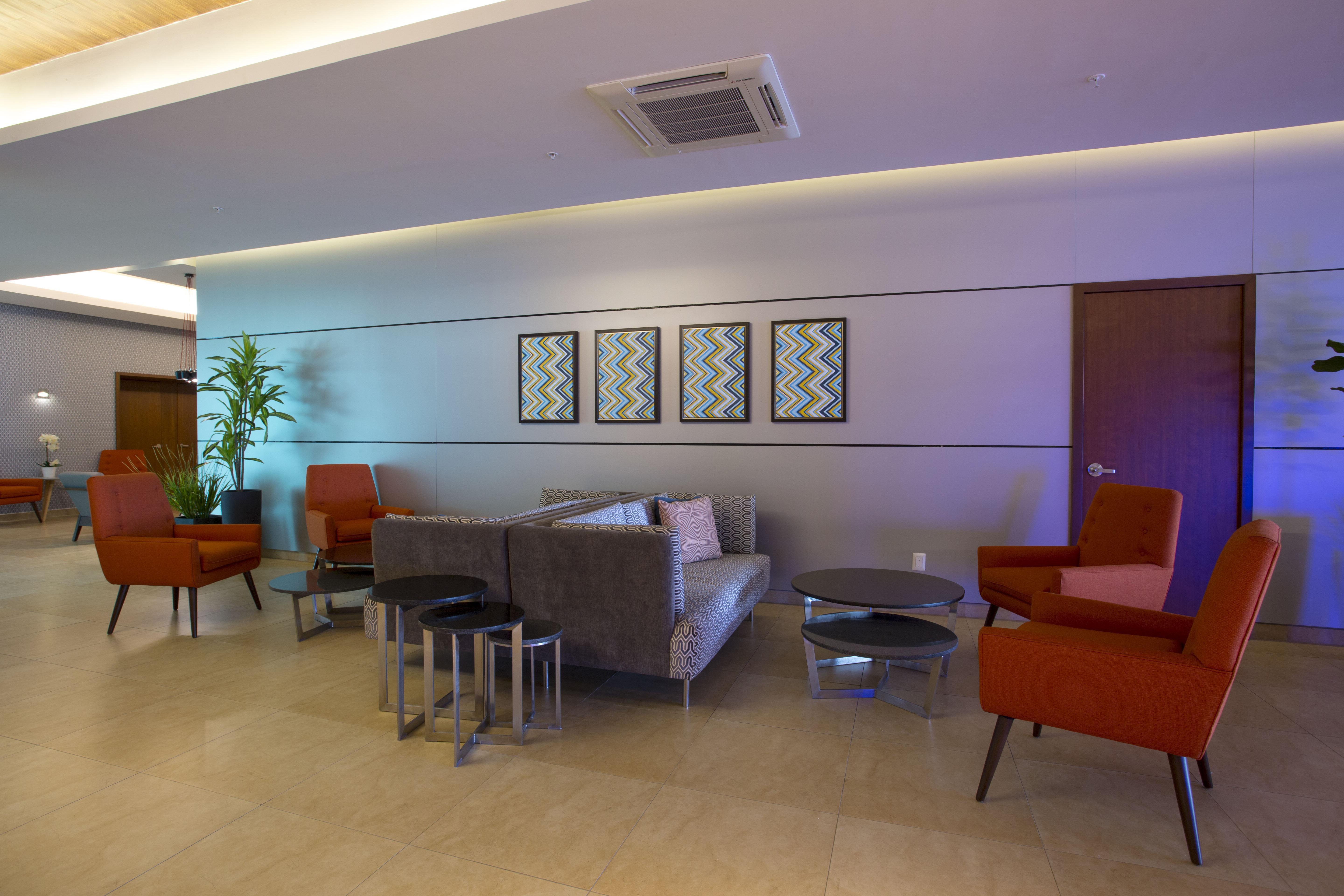 Holiday Inn Express Merida By Ihg Mérida Exterior foto
