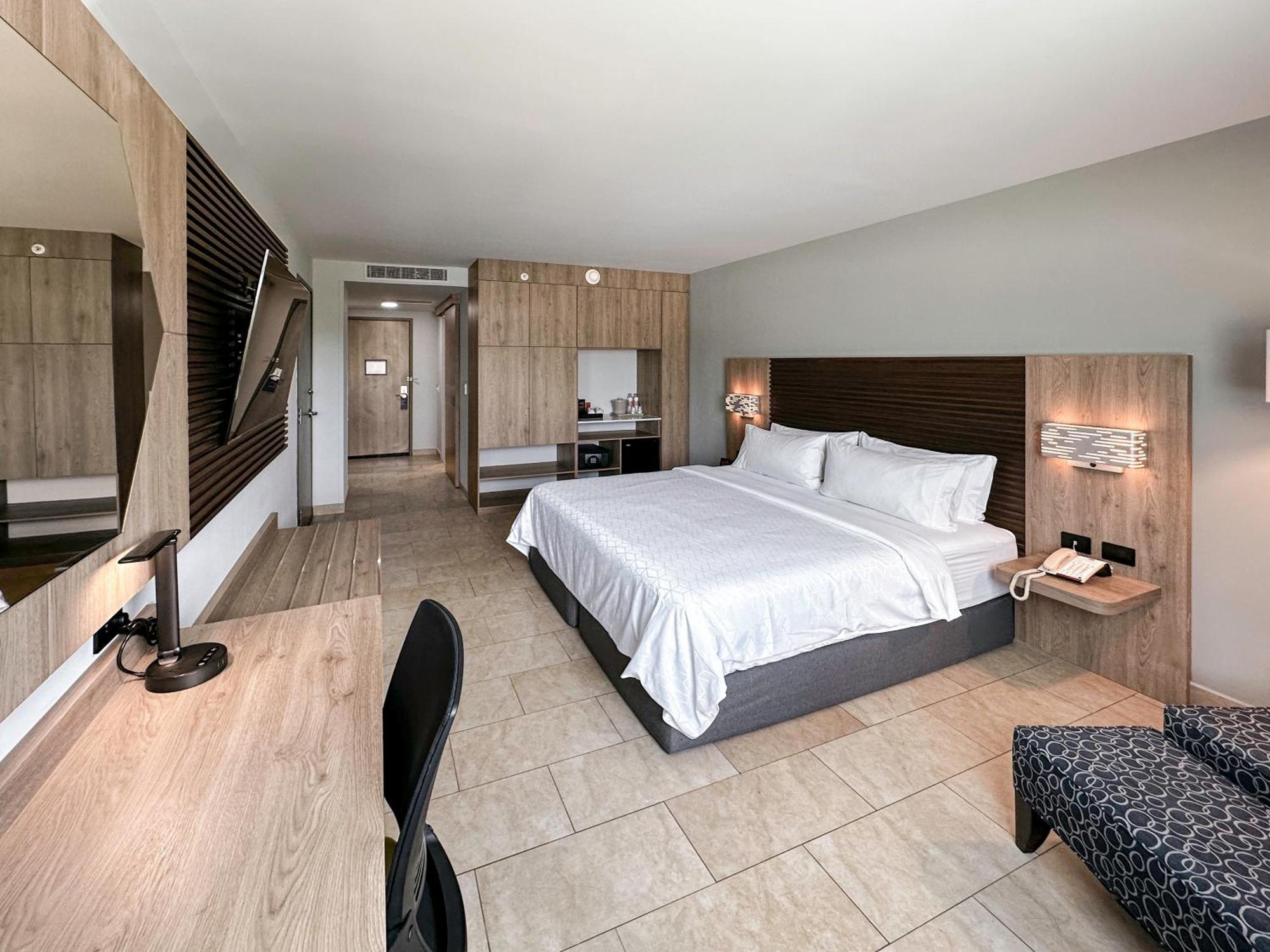 Holiday Inn Express Merida By Ihg Mérida Exterior foto
