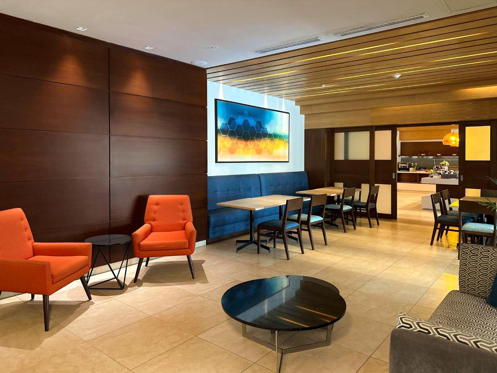 Holiday Inn Express Merida By Ihg Mérida Exterior foto