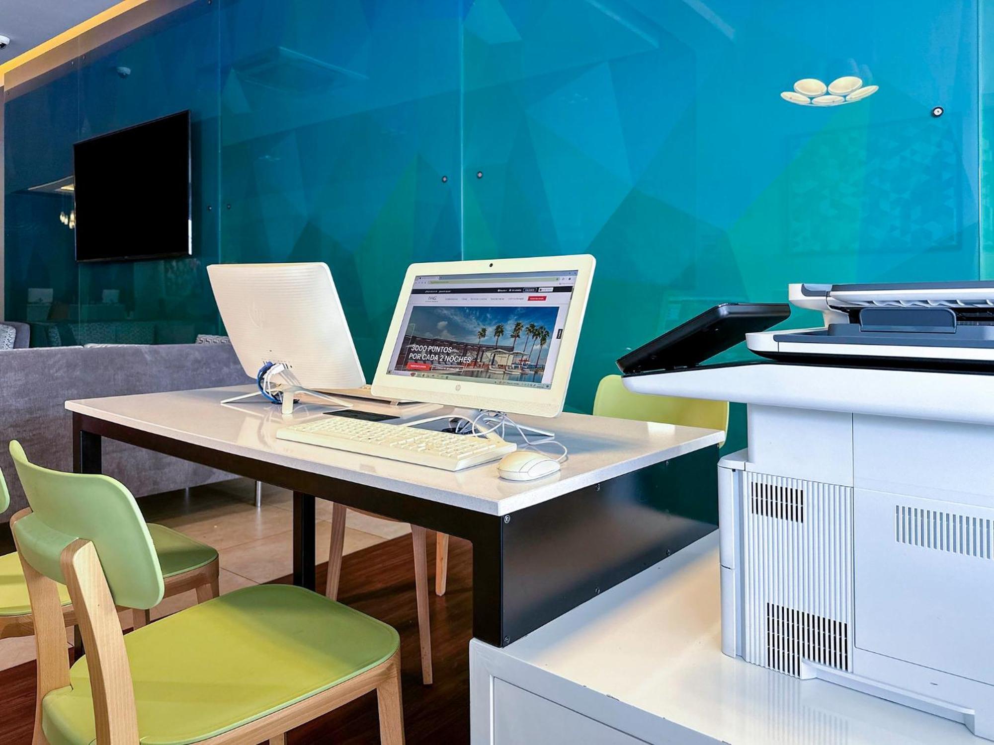 Holiday Inn Express Merida By Ihg Mérida Exterior foto