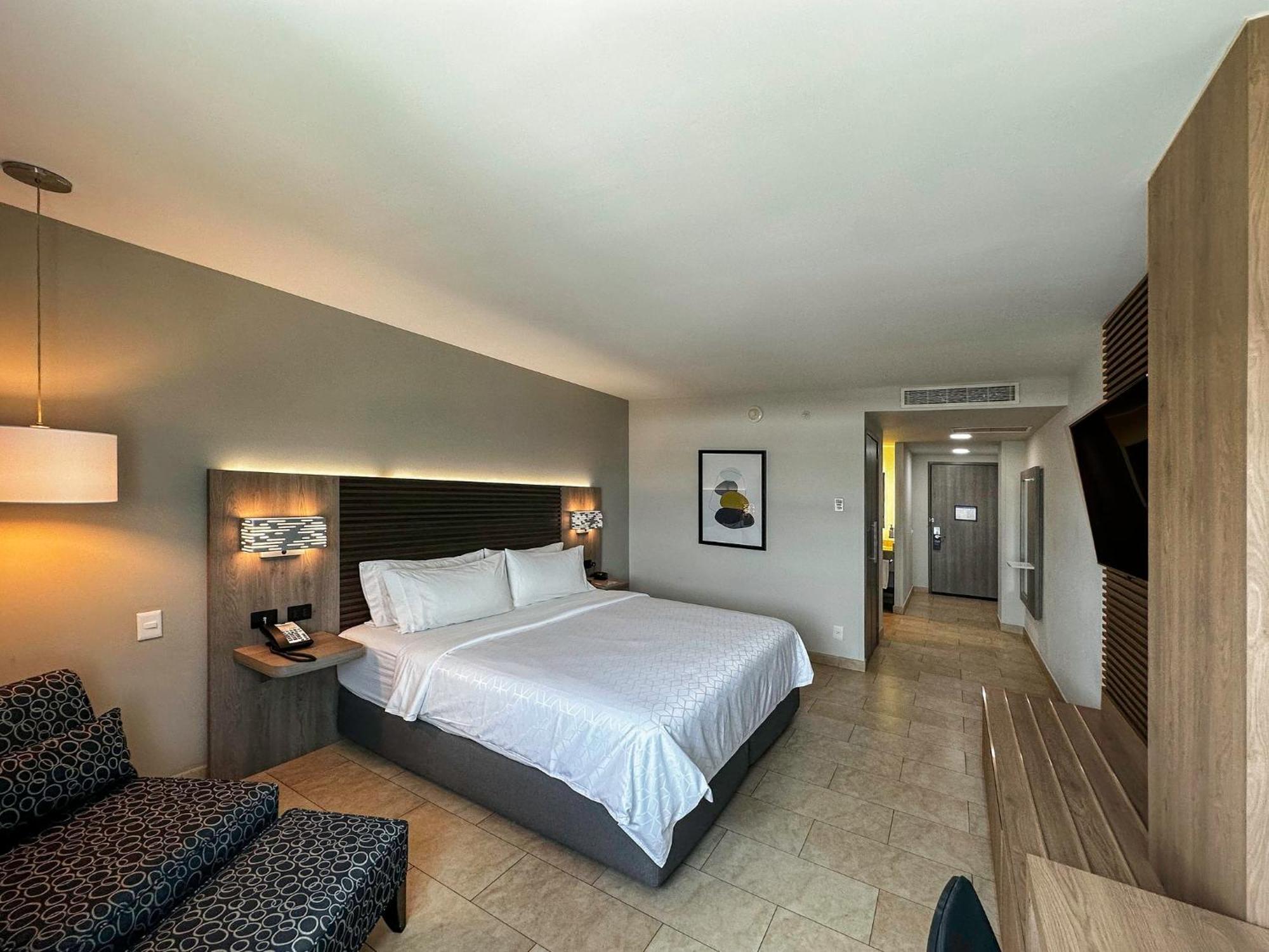 Holiday Inn Express Merida By Ihg Mérida Exterior foto