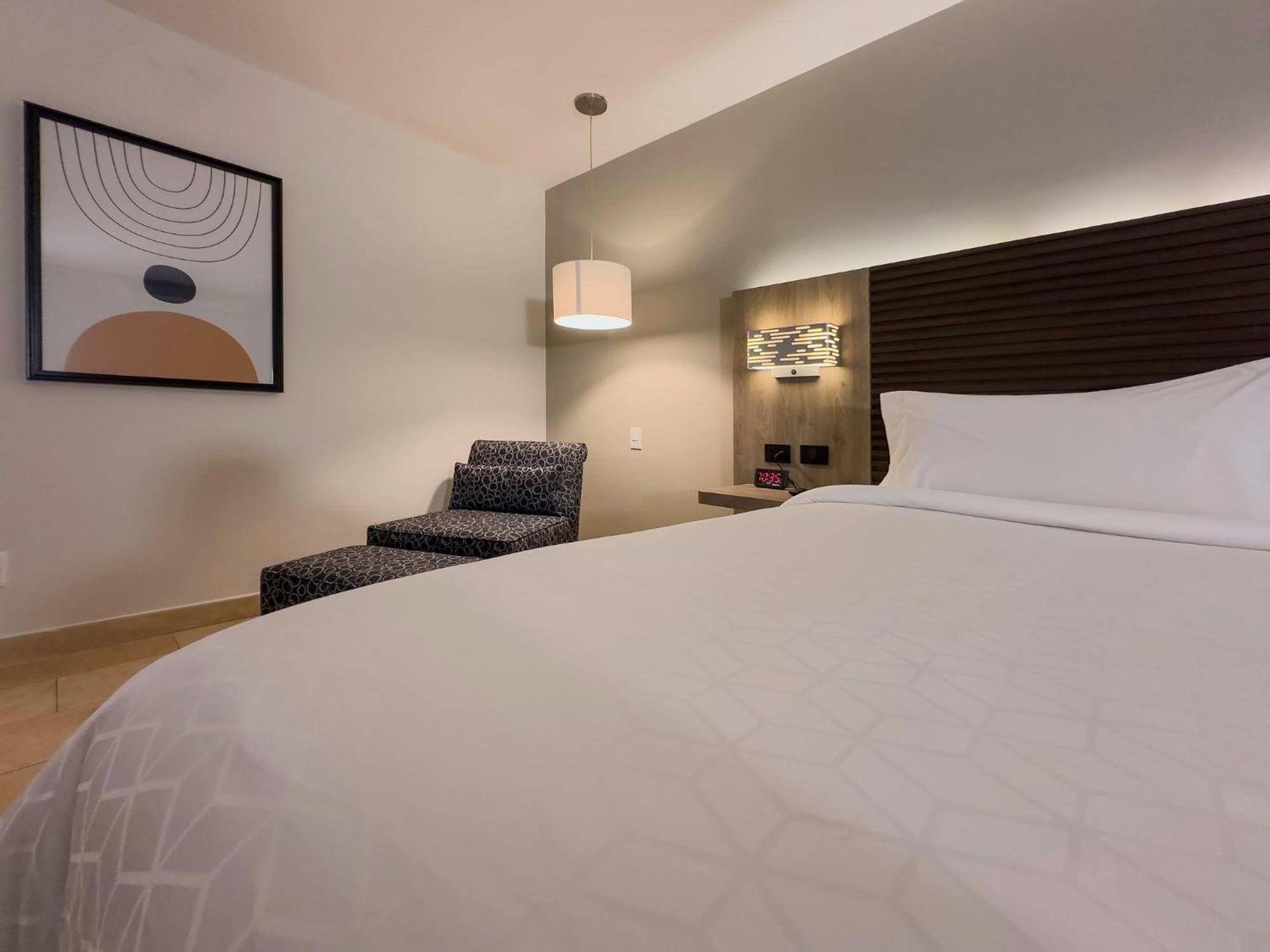 Holiday Inn Express Merida By Ihg Mérida Exterior foto